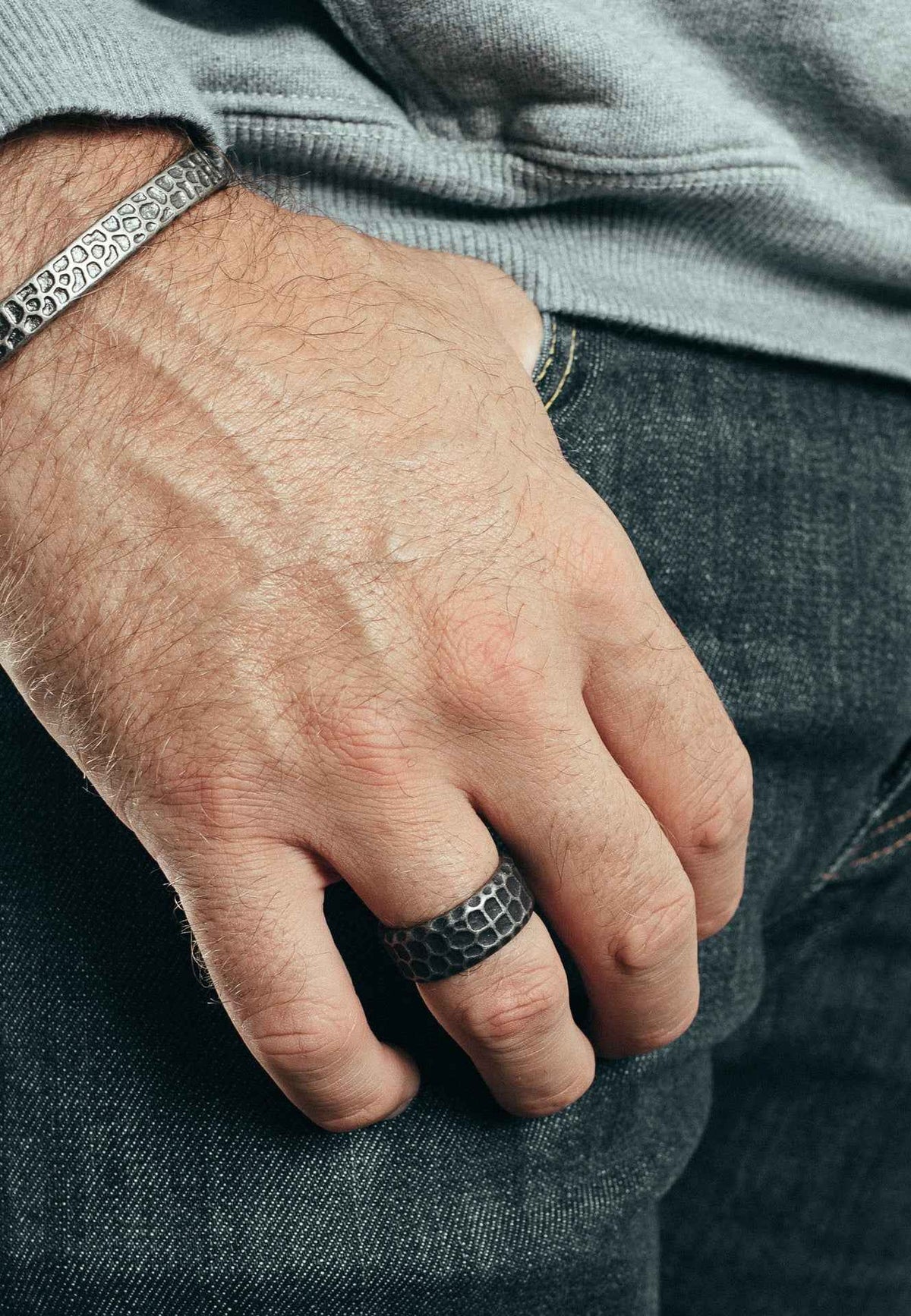 Terra Bangle Antique Silver