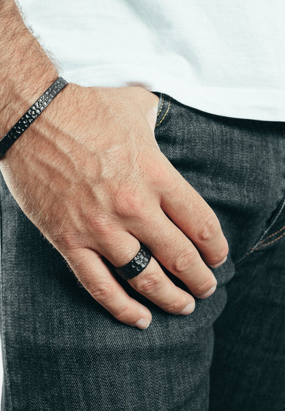 Terra Bangle Matte Black