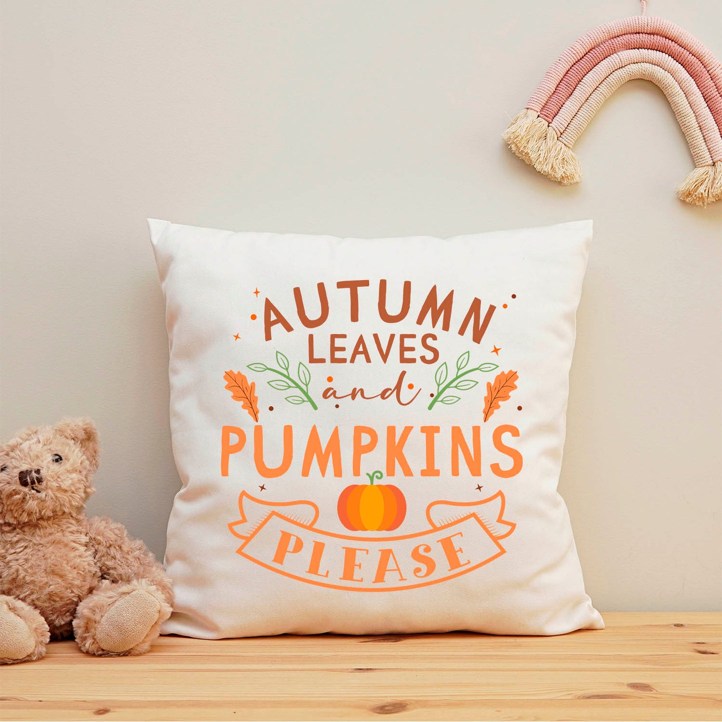 Bedrucktes Kissen mit Spruch Autumn leaves and Pumpkins please