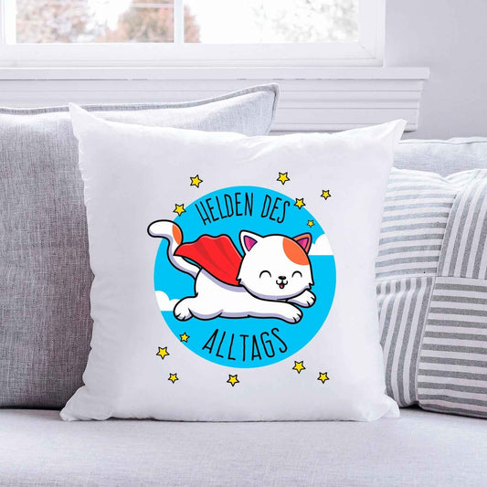 Bedrucktes Kissen mit Spruch Helden des Alltags