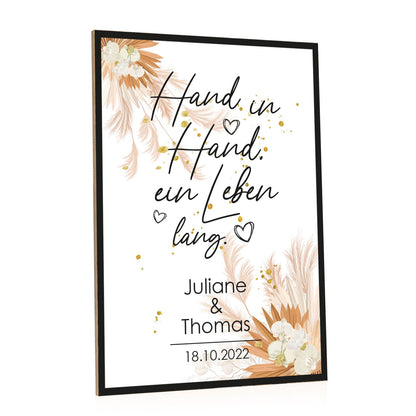 Holzschild Hand in Hand mit Namen & Datum