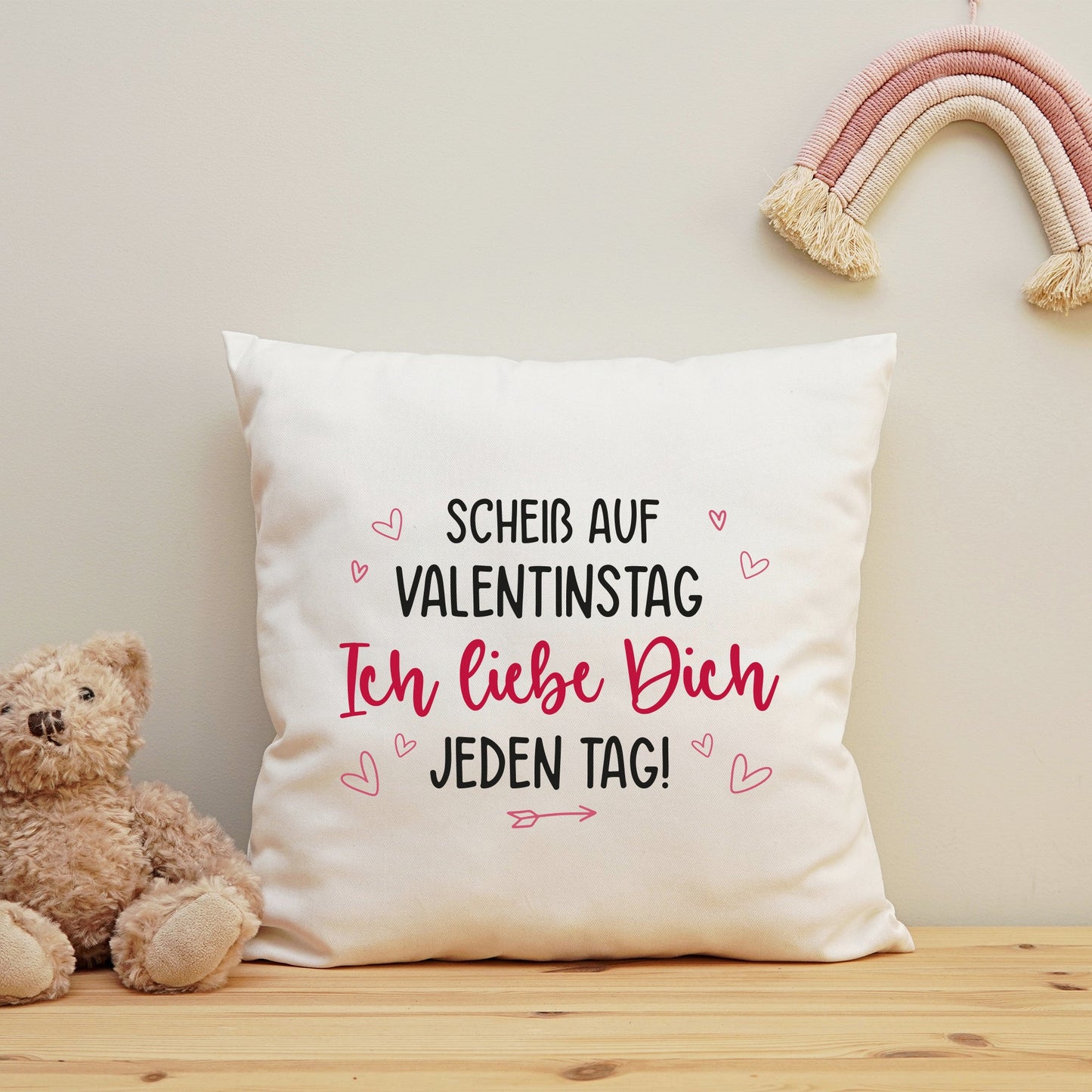 Bedrucktes Kissen mit Spruch Scheiß auf Valentinstag