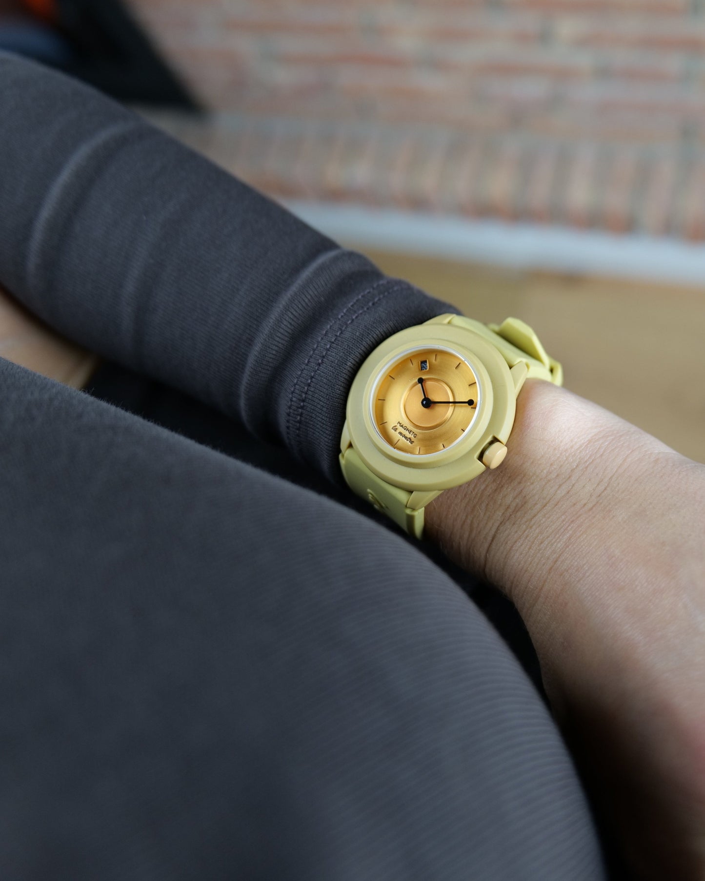 La Montre Yellow