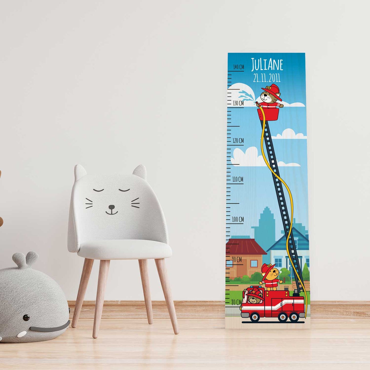 Messlatte mit Namen für Kinder im Feuerwehr Design
