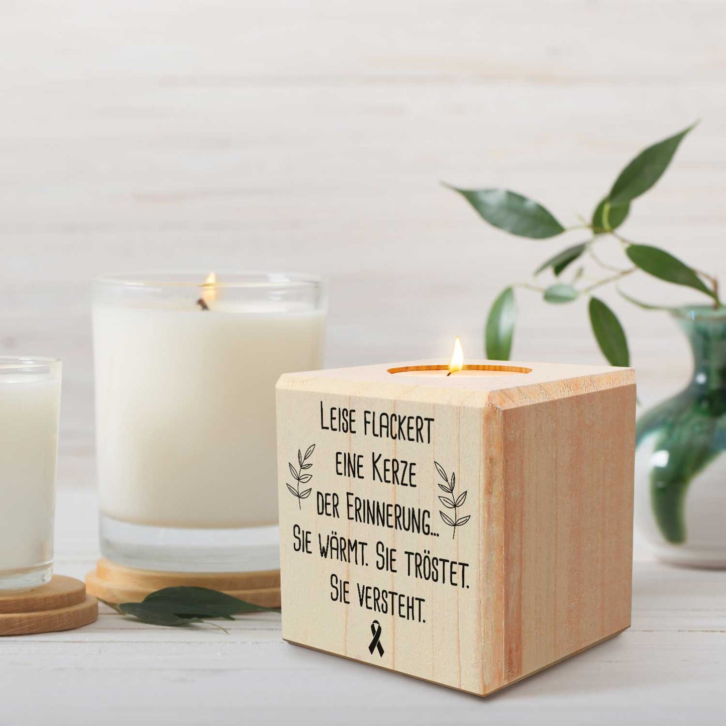 Trauerlicht - Teelichthalter mit Gravur aus Holz - Grabschmuck