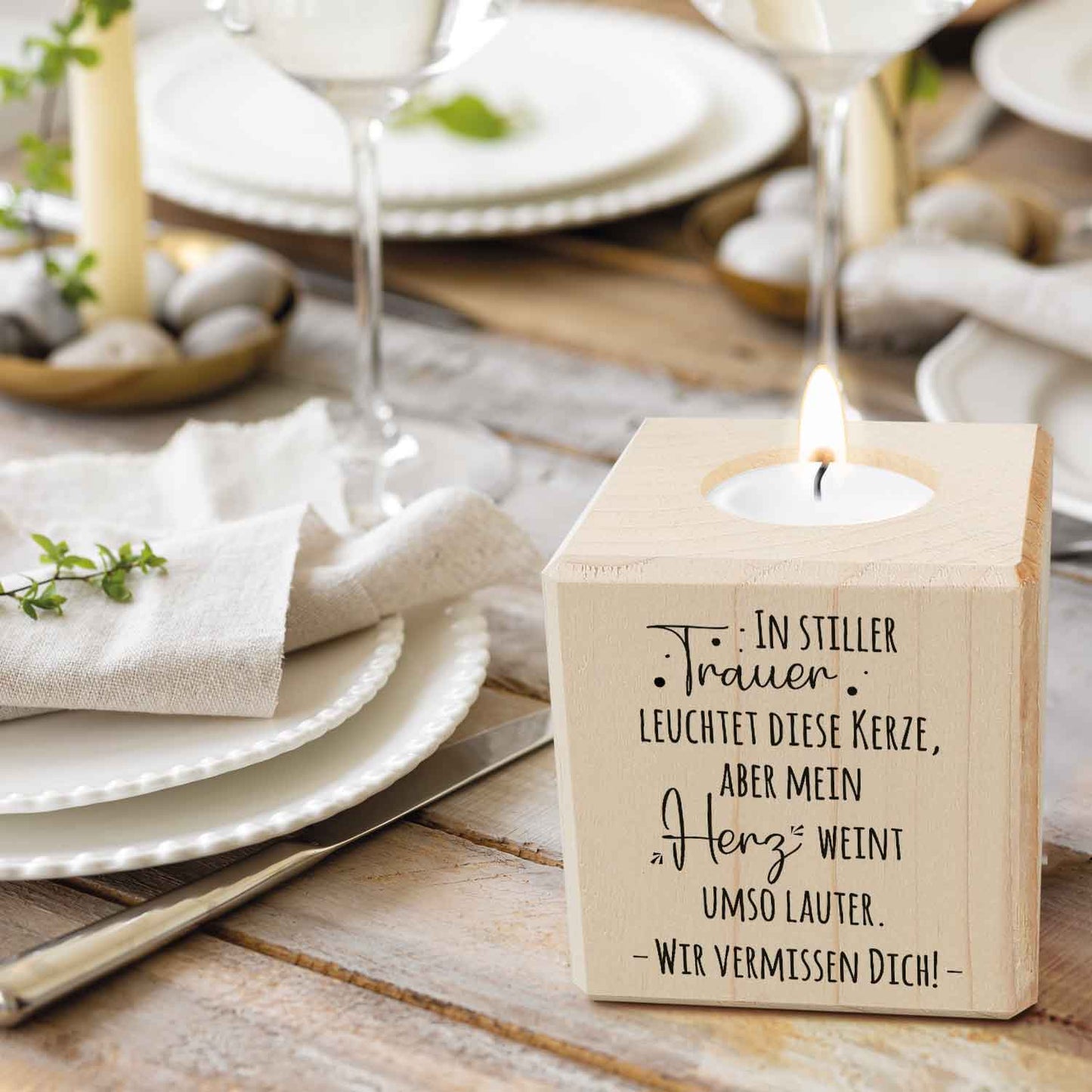 Trauerlicht - Teelichthalter mit Gravur aus Holz - Grabschmuck