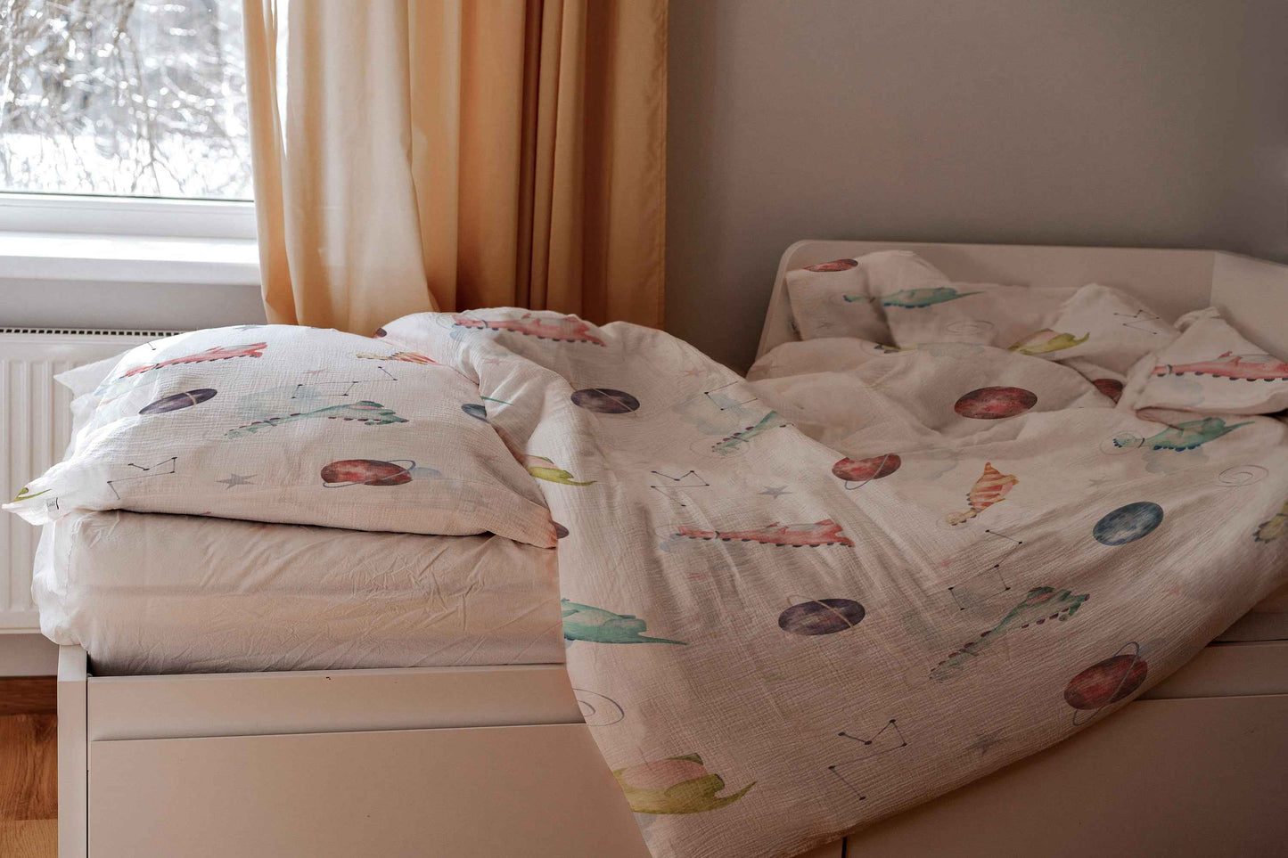 "Dino Galaxy" Premium Kinderbettwäsche