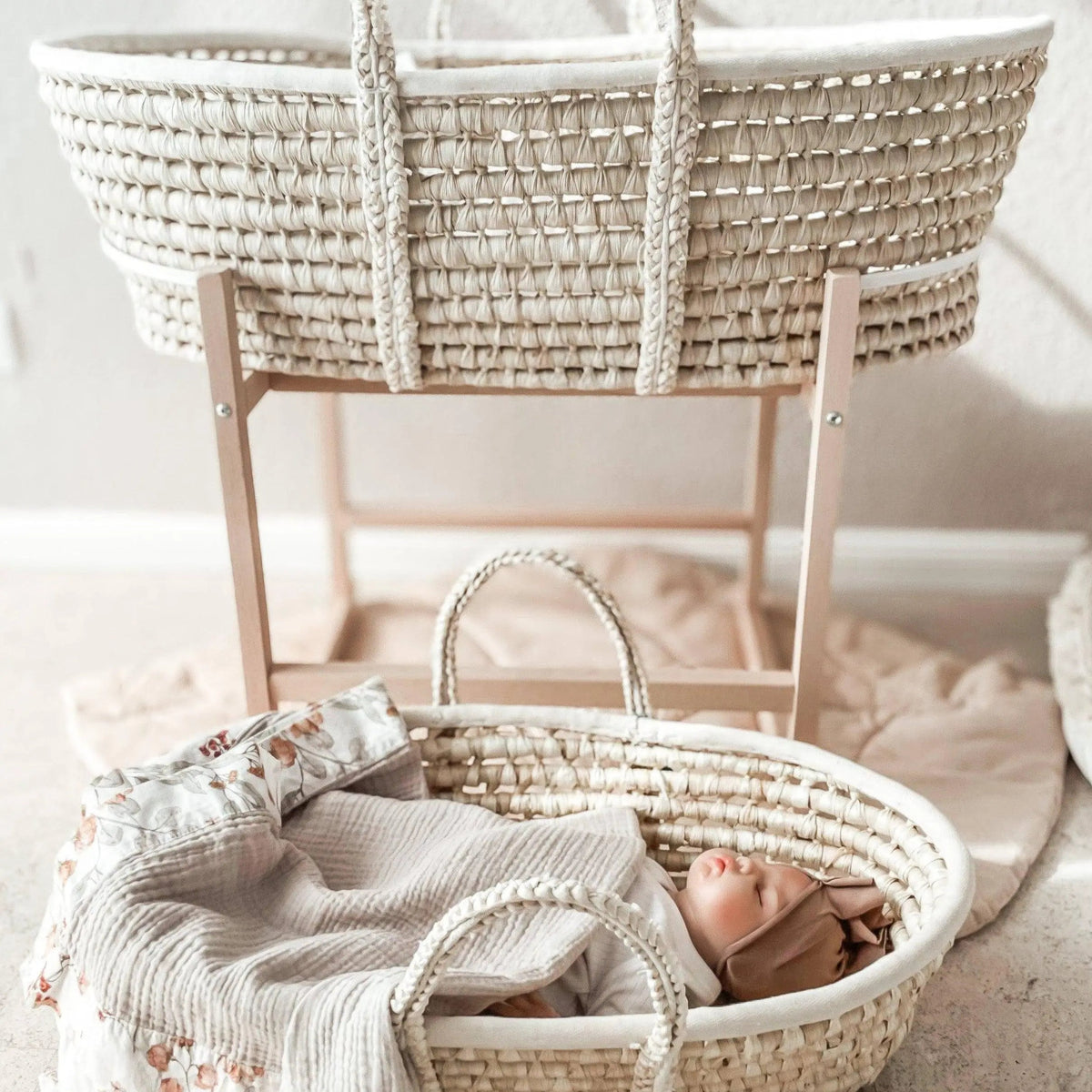 Puppenmoseskorb Weidengeflecht – handgeflochten