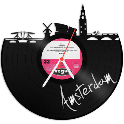Wanduhr aus Vinyl Skyline mit Deiner Stadt