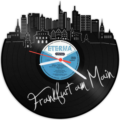 Wanduhr aus Vinyl Skyline mit Deiner Stadt