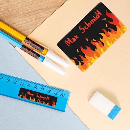 Schuletiketten mit Namen - Flammen Design - 100 Aufkleber in verschiedenen Größen