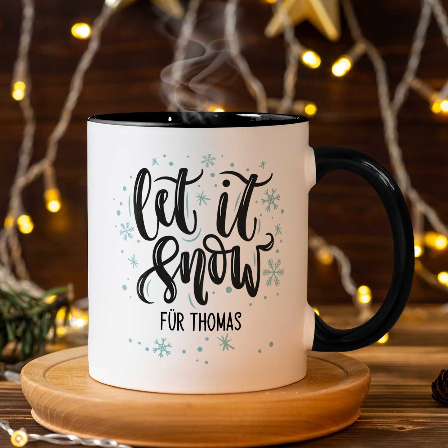 Bedruckte Tasse mit Weihnachtsmotiv im Let it Snow Design
