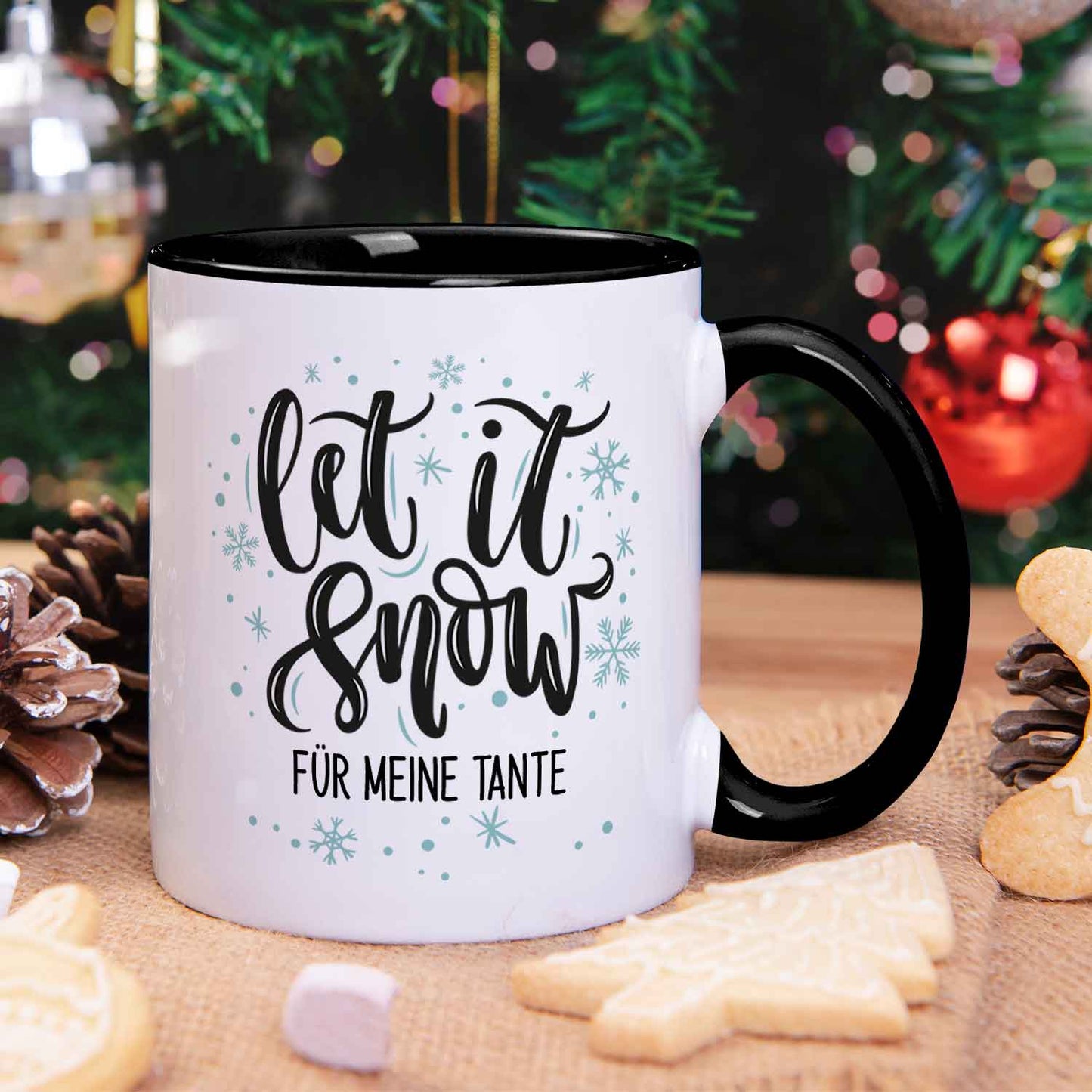 Bedruckte Tasse mit Weihnachtsmotiv im Let it Snow Design