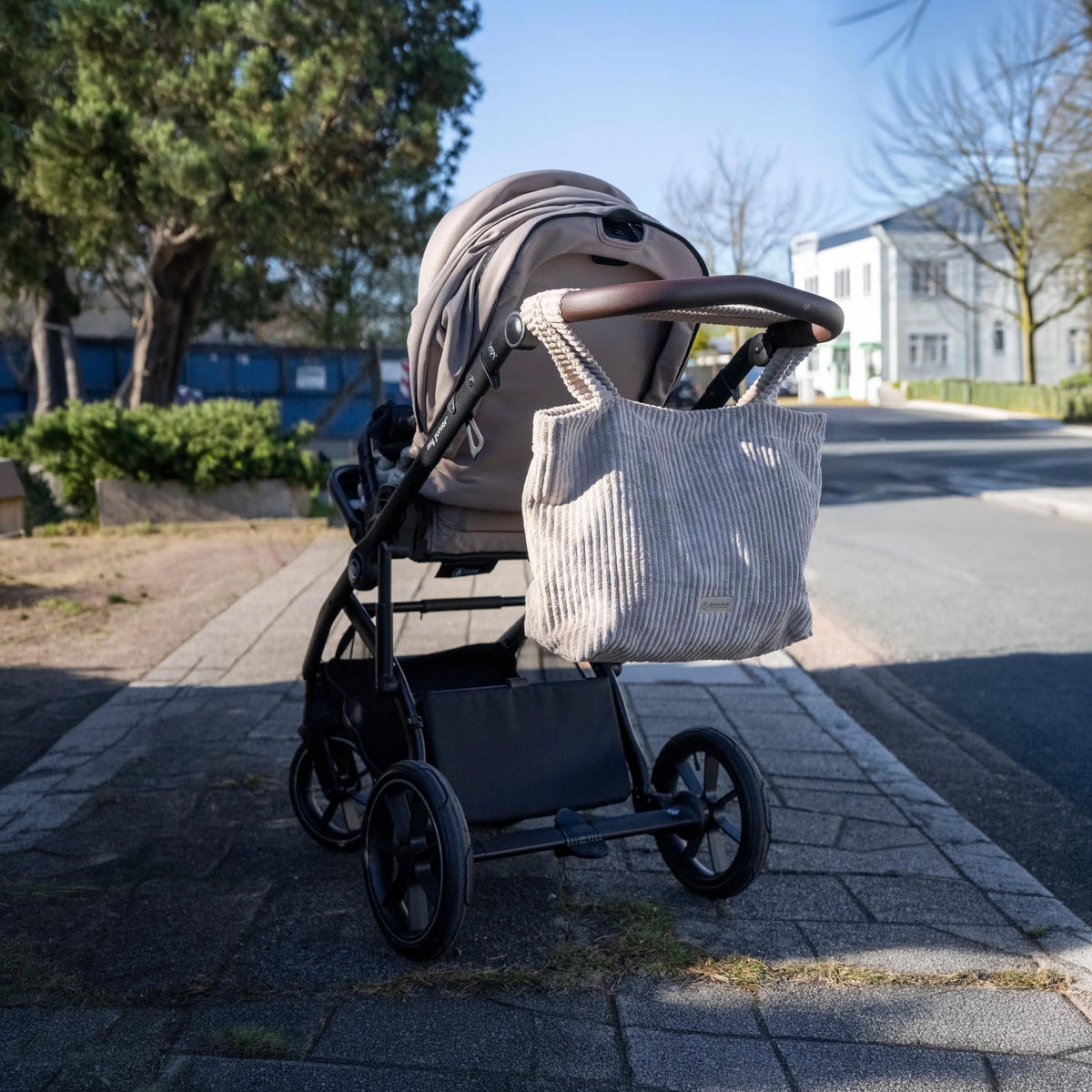 Mom Bag Cord – Shopper für den Kinderwagen