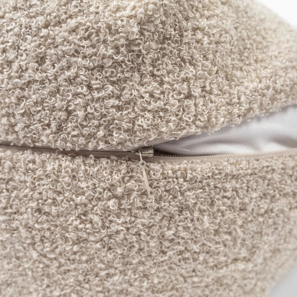 Stillkissen XXL Bouclé – ergonomisch & kuschelig