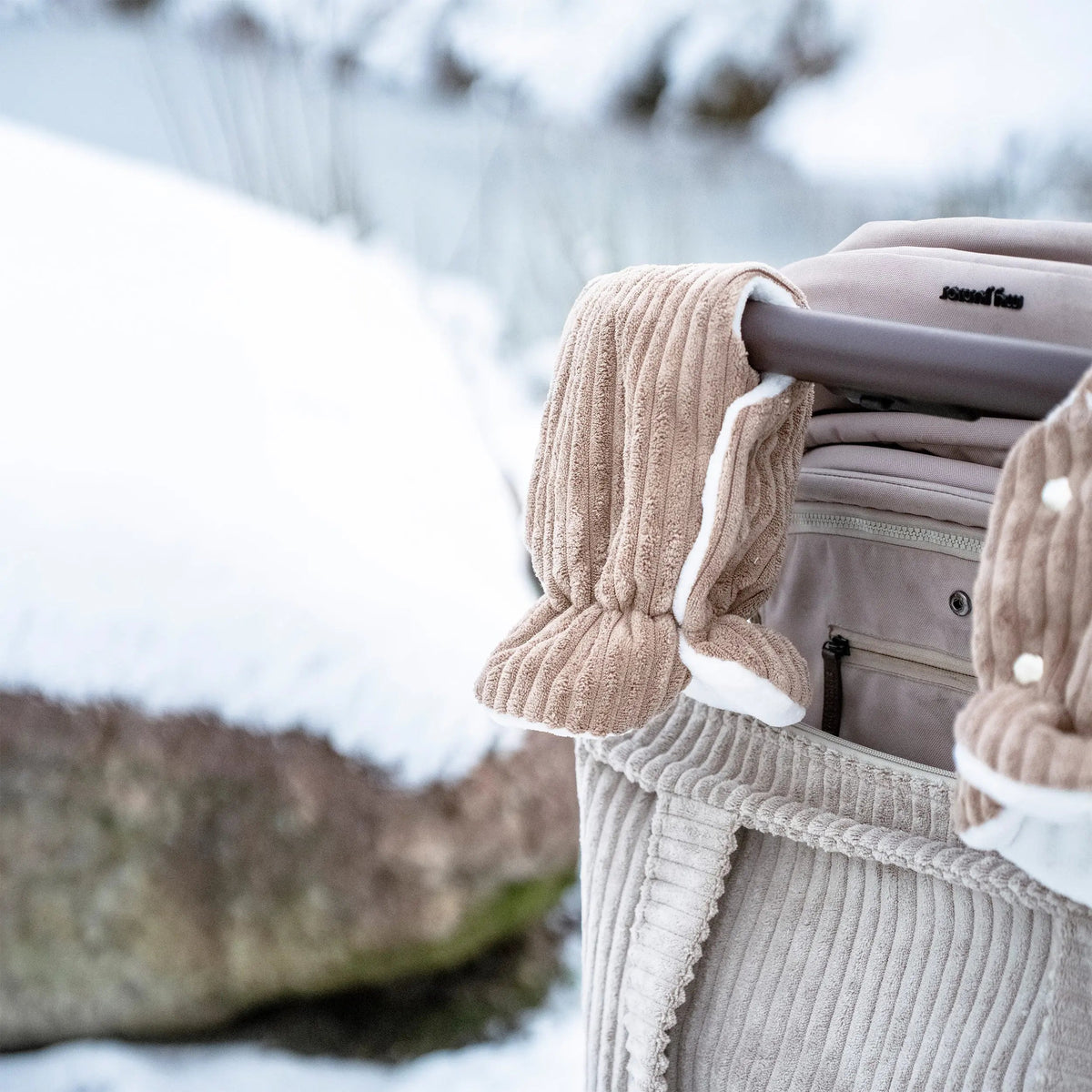 Kinderwagen-Handschuhe Cord – warm & stilvoll