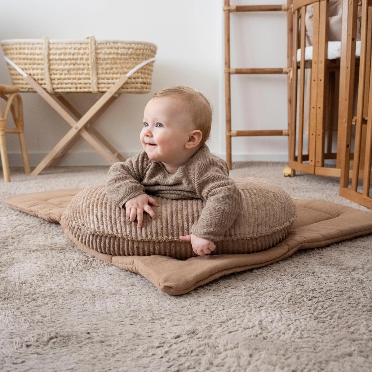 Stillkissen Halbmond Cord – Komfort & Stil District for Kids