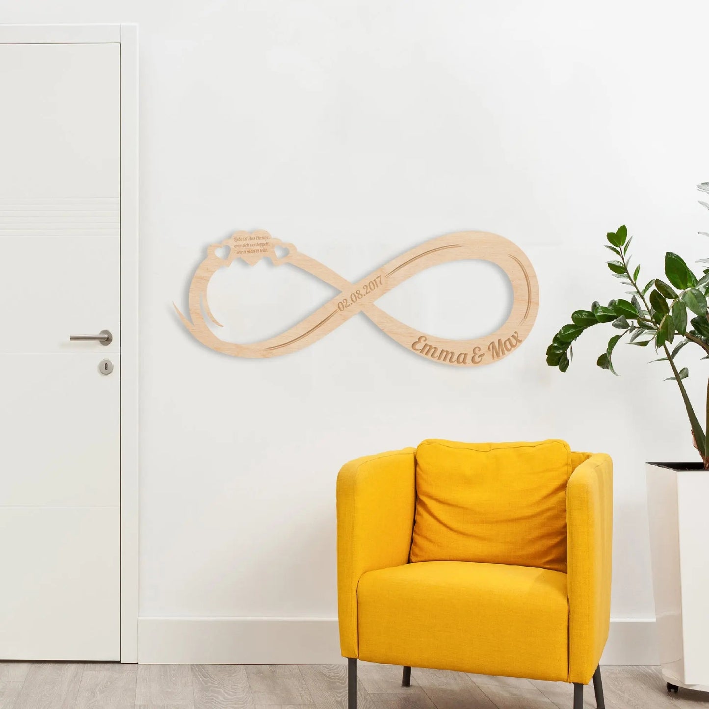 Graviertes Unendlichkeitszeichen "Hochzeit" aus Holz mit Namen & Datum