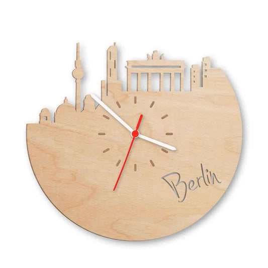 Wanduhr aus Holz Skyline Berlin