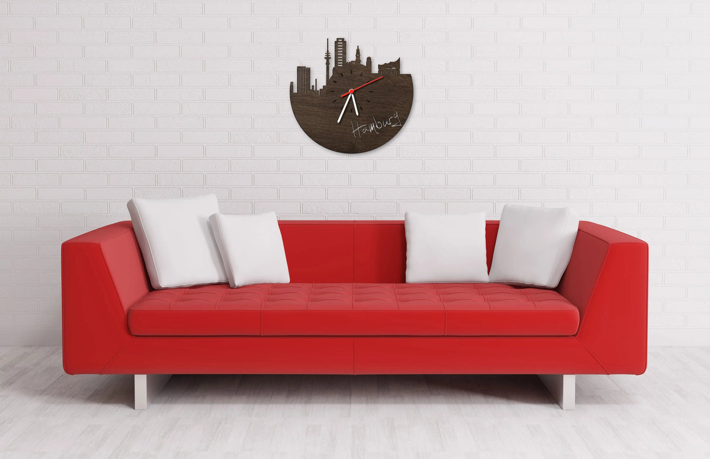 Wanduhr aus Holz Skyline Hamburg