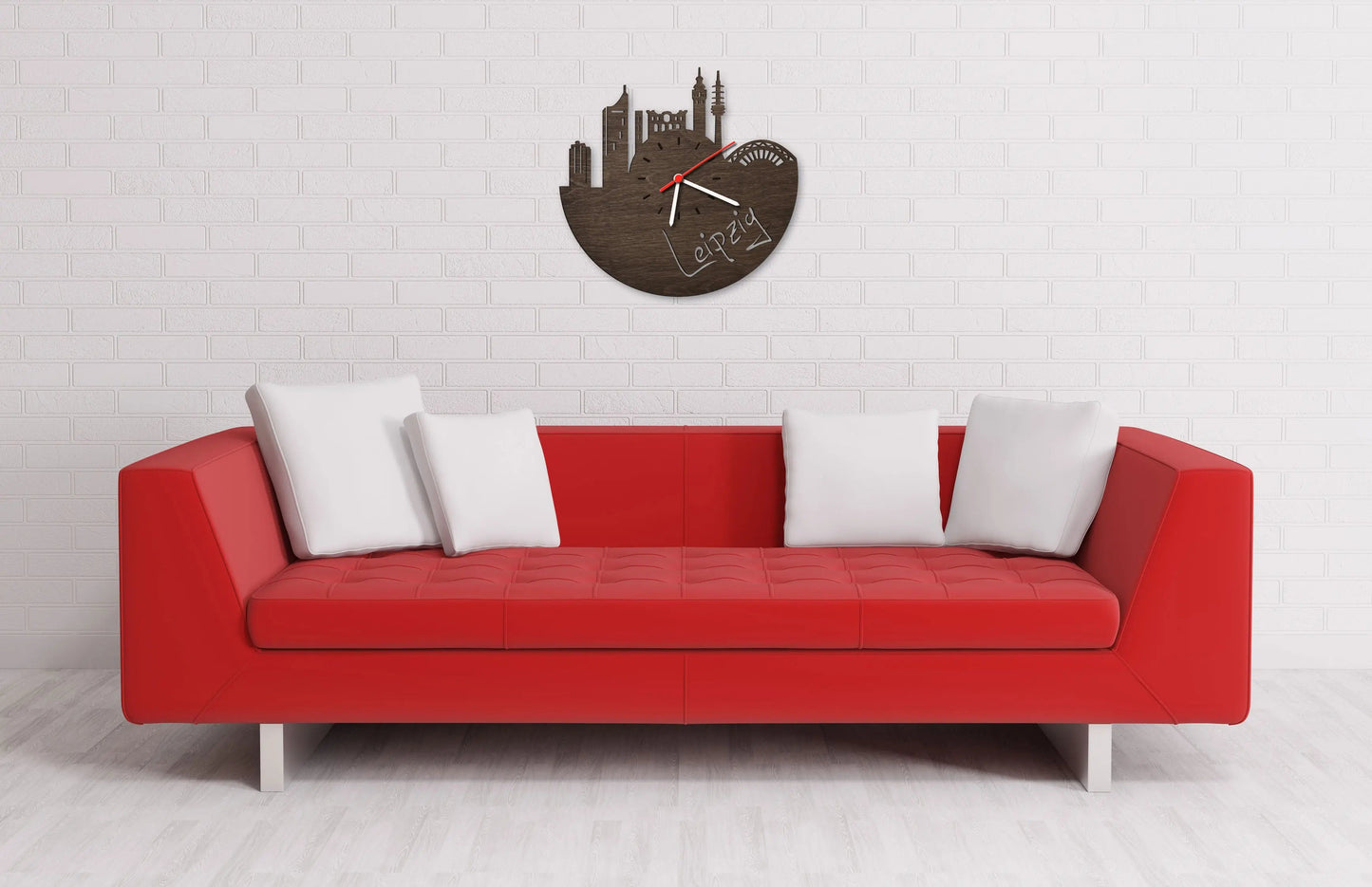 Wanduhr aus Holz Skyline Leipzig