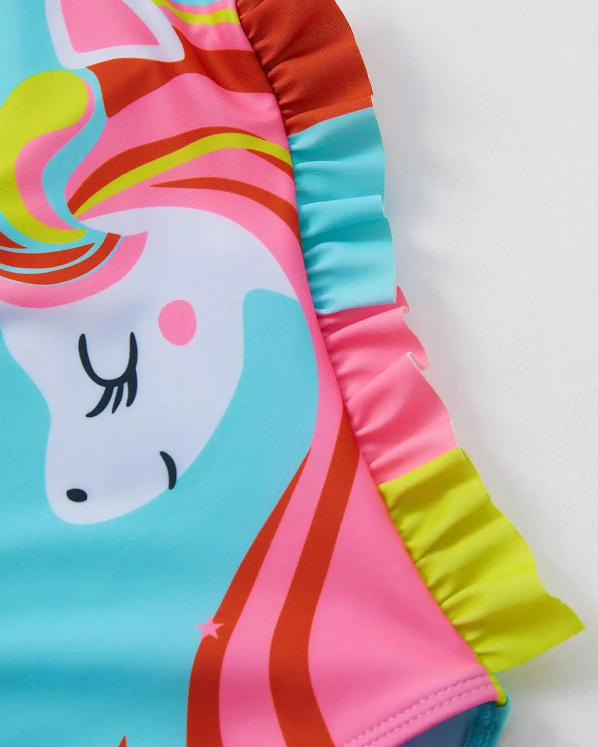 Bunter einteiler schwimmanzug mit 3d einhorn und verspieltem volantbesatz für mädchen von 2 bis 9 jahren
