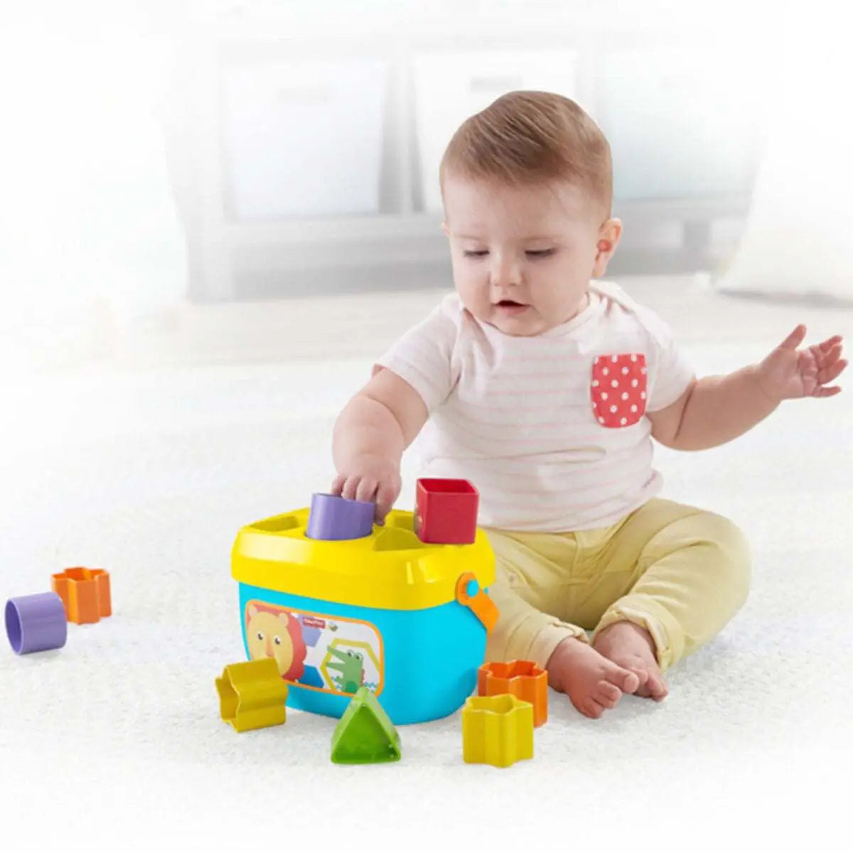 Korb mit bauklötzen mattel ffc84 10 pcs bunter plastikformensortierer mit gelbem deckel und blauem boden mit tiermotiven