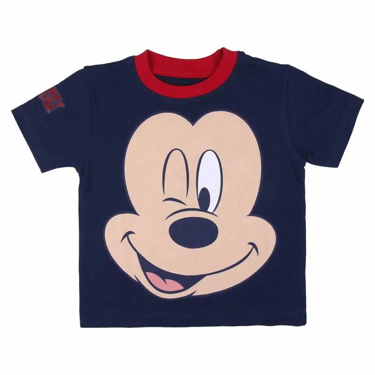 Navyblaues kurzarmshirt für kinder mit rotem kragen und ärmelabschluss und großem zwinkerndem mickey mouse aufdruck
