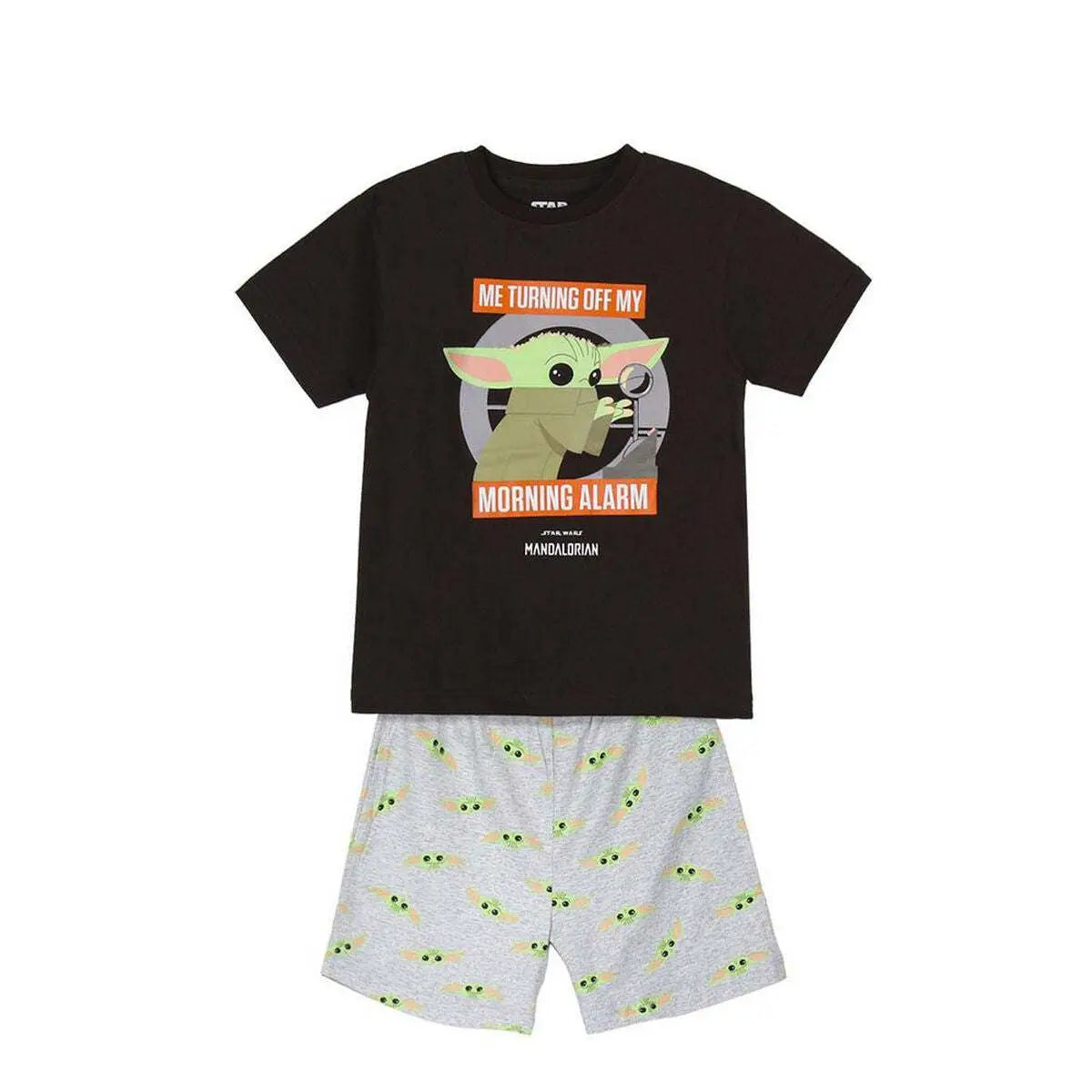 Schwarzes kurzarmshirt mit grünem grogu motiv und orangefarbenem text zum thema alarm ausschalten für kinder